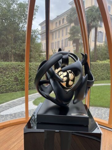 Gianfranco Meggiato al Boutique Hotel Stresa: arte, musica e il mistero dell'osservatore 8 Gianfranco Meggiato al Boutique Hotel Stresa