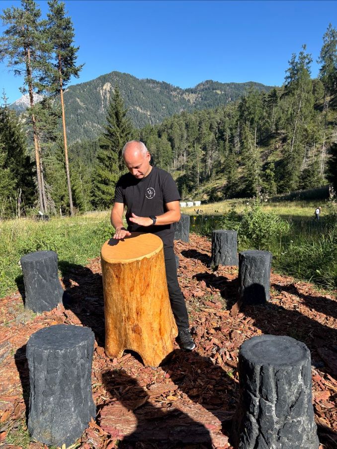 Stlopun, arte contemporanea in Val Badia tra cucina, vino e musica 5 vall dl'ert musica, atre e cibp